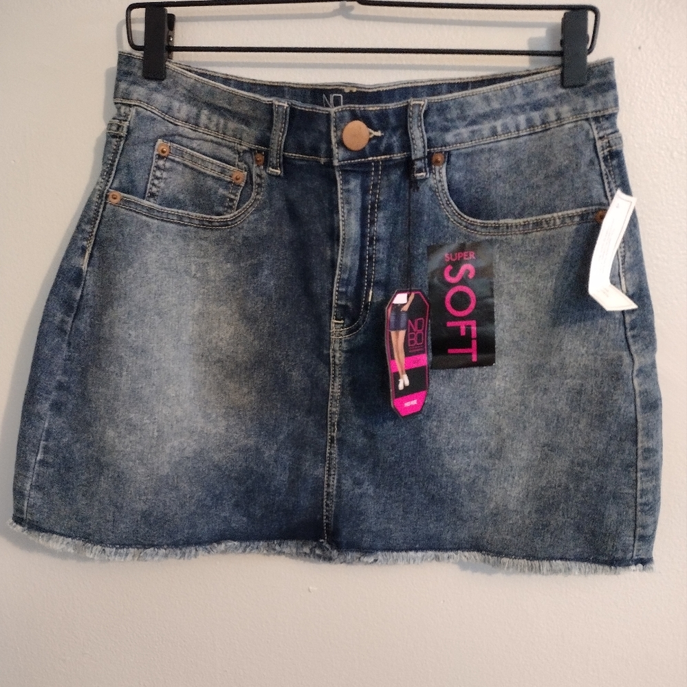 NWT Women's juniors size 13 Denim skirt